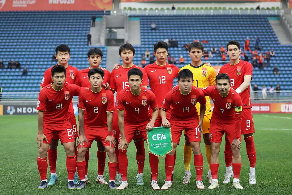 重要赛事中,一位年轻球员崭露头角 重要赛事中,一位年轻球员崭露头角