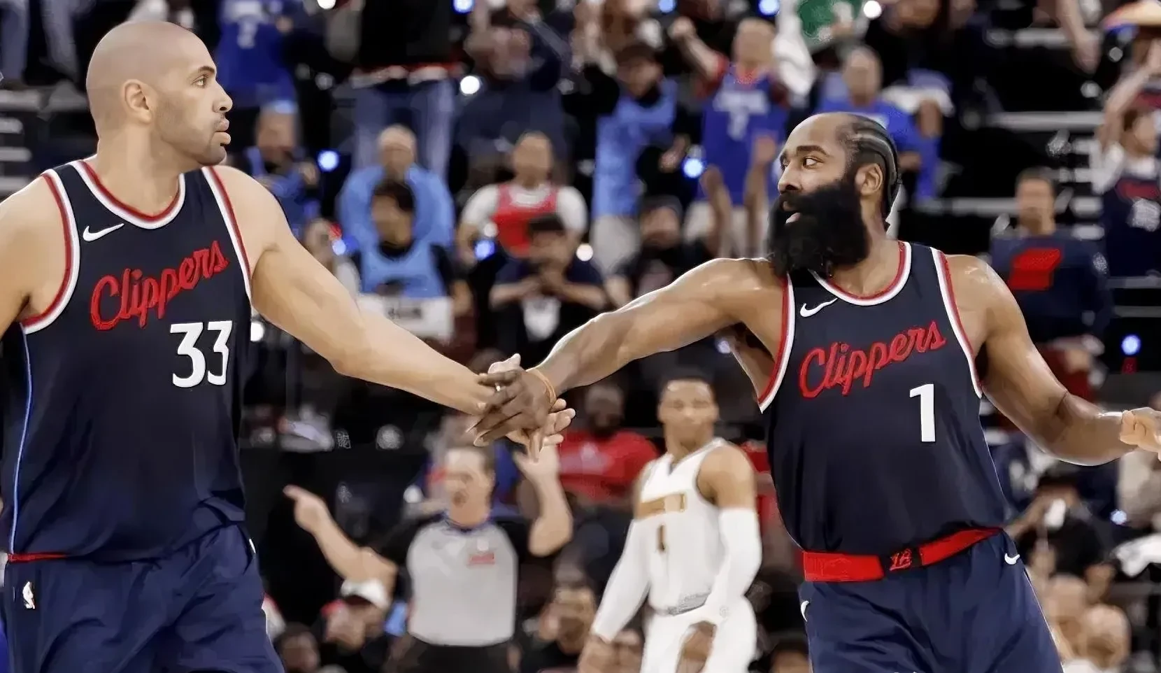 快船队大胜对手首发阵容表现稳定传递胜利信号的简单介绍